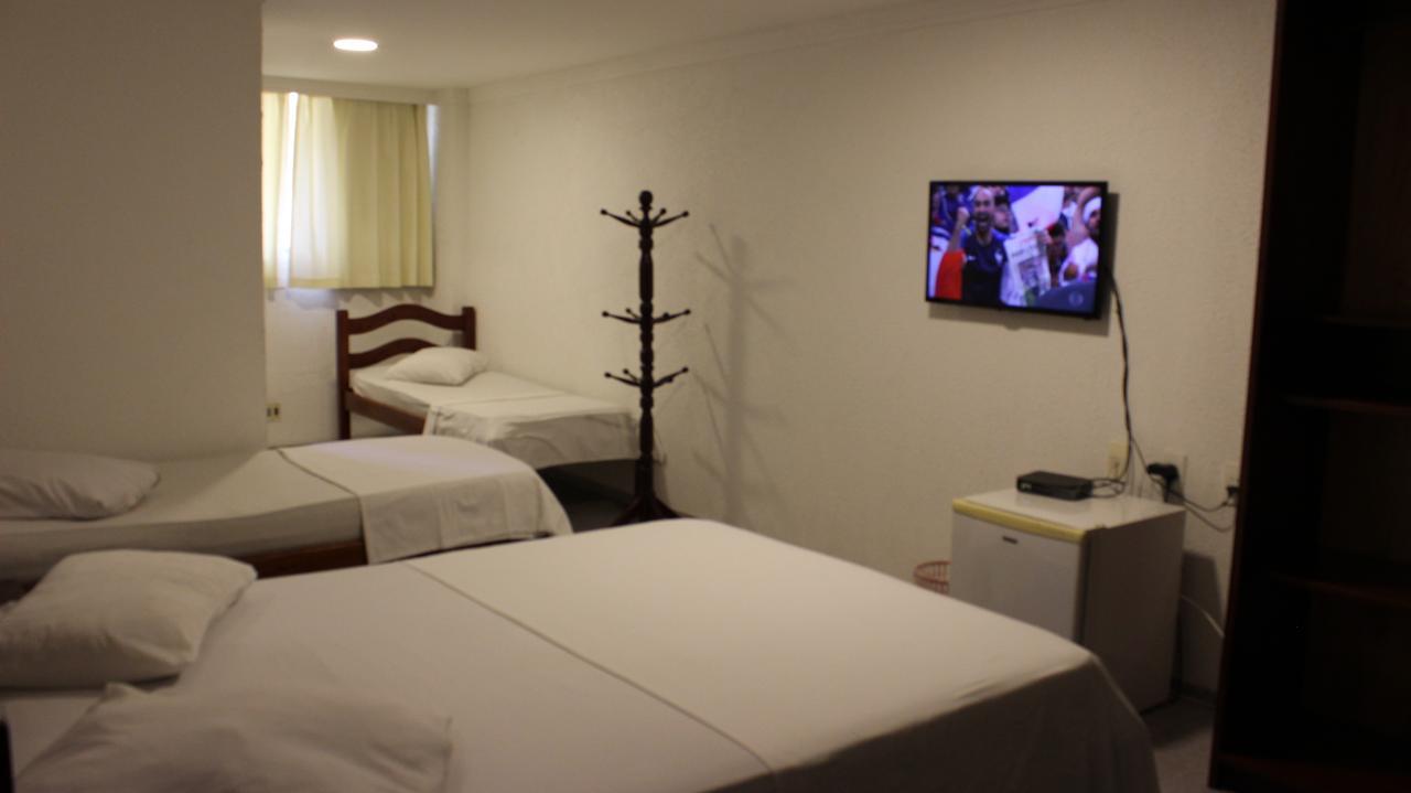 Hotel Pousada Da Praca Жабоатао дос Гуарарапис Екстериор снимка