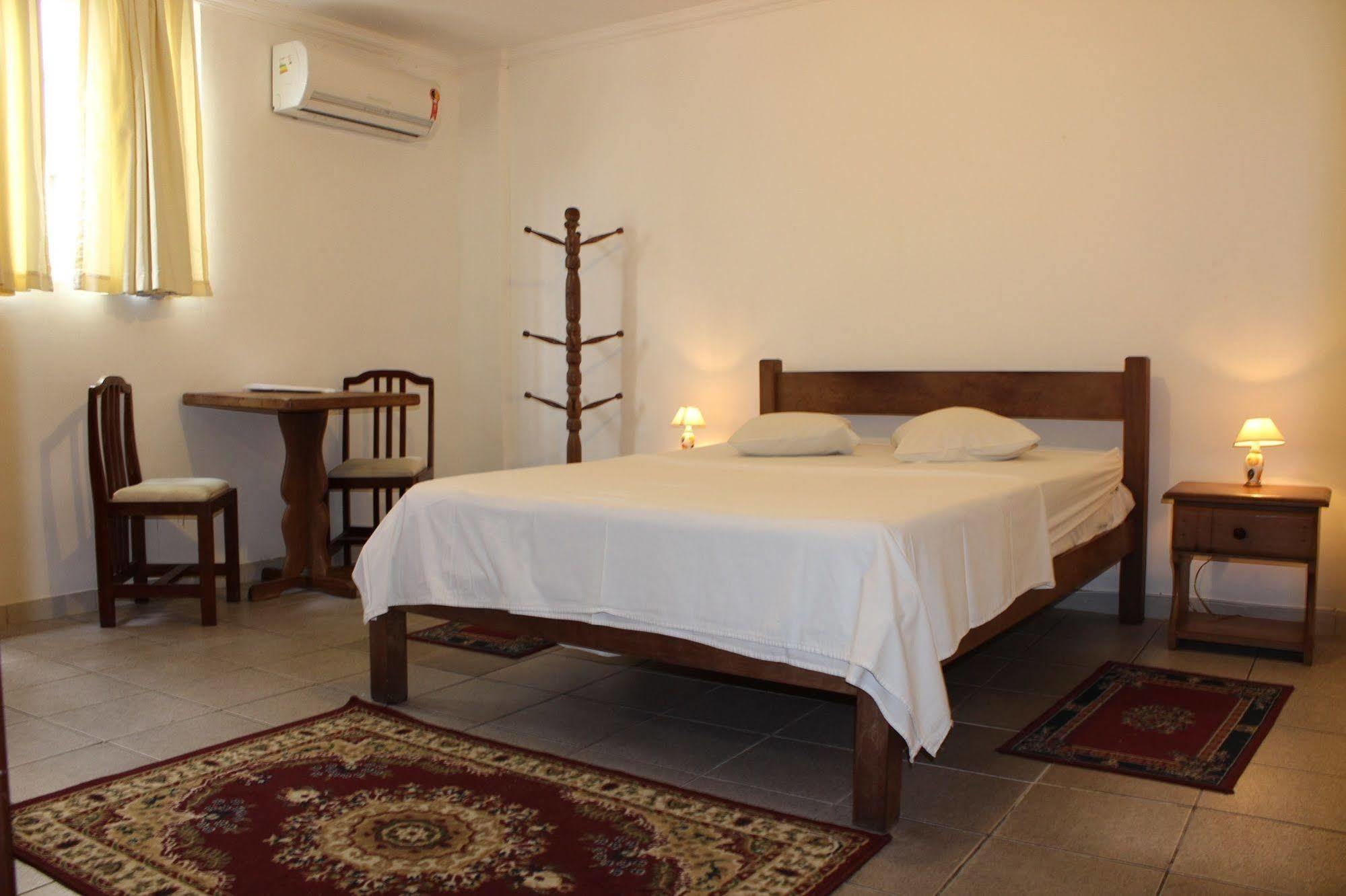 Hotel Pousada Da Praca Жабоатао дос Гуарарапис Екстериор снимка