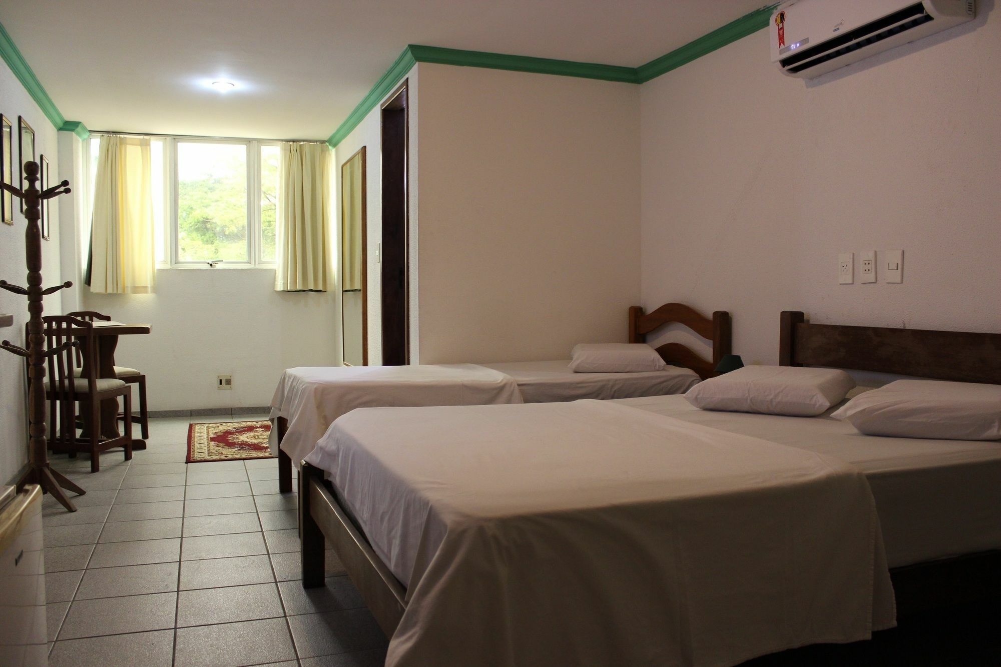 Hotel Pousada Da Praca Жабоатао дос Гуарарапис Екстериор снимка